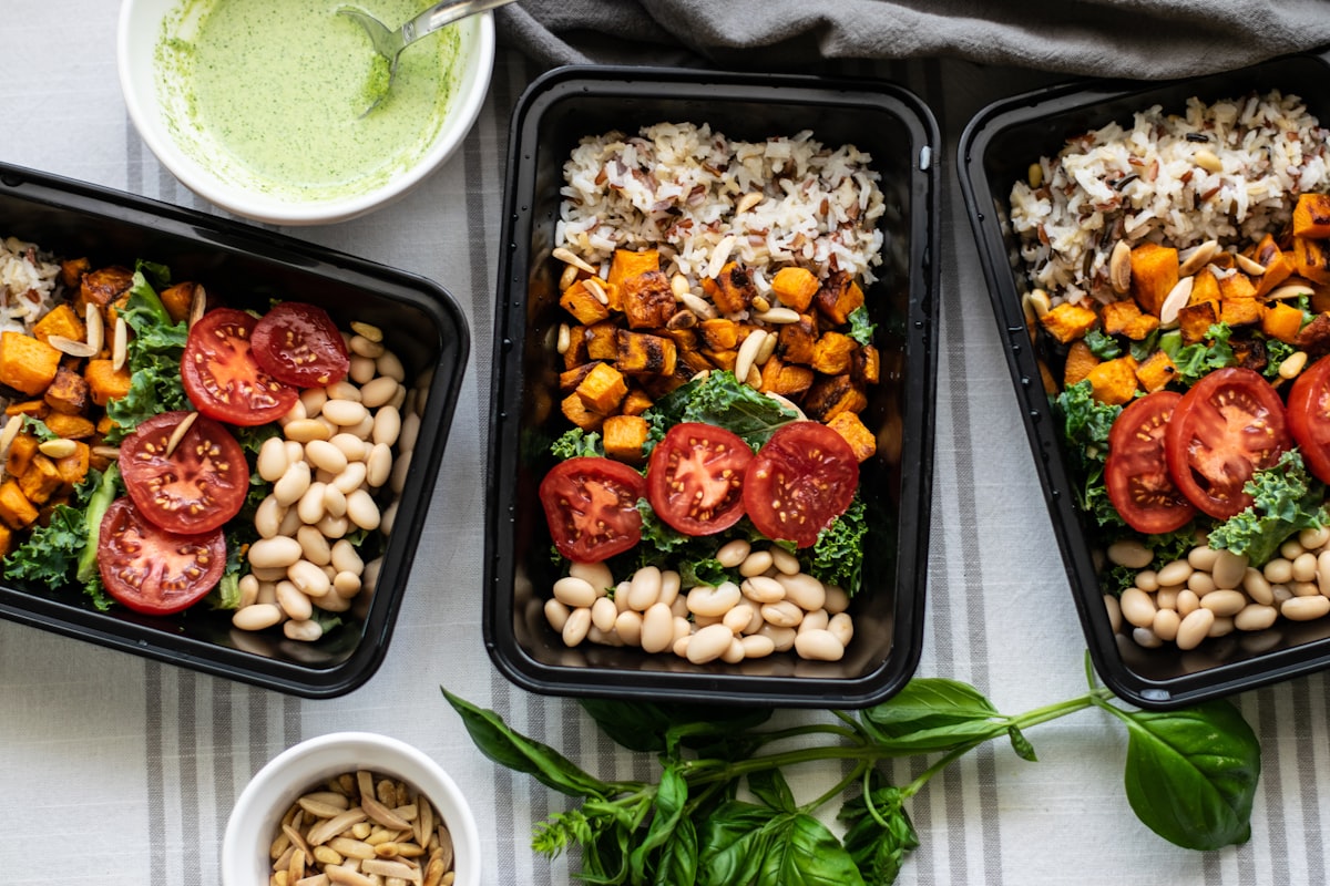 Especialista en nutrición creando plan personalizado